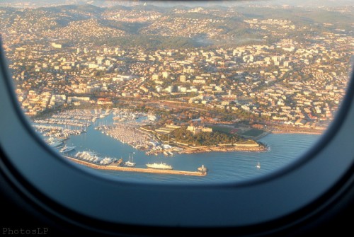 défifoto,photo;photographie;fujifilm x10,nice,nantes,avion,ailes,méditerranée