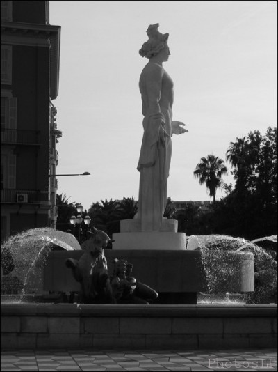 La Fontaine du Soleil-Nice juin 2011-PhotosLP Fallot (5).jpg