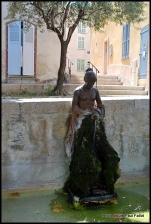 Fontaine en Provence PhotosLP 2009.jpg