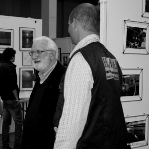 Lucien Clergue visite les stands des exposants de PhotoMenton 2010-PhotosLP Fallot.JPG